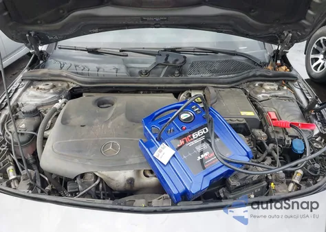 2014 Mercedes-Benz Cla 250 z USA, uszkodzony, nr VIN WDDSJ4EB8EN064844